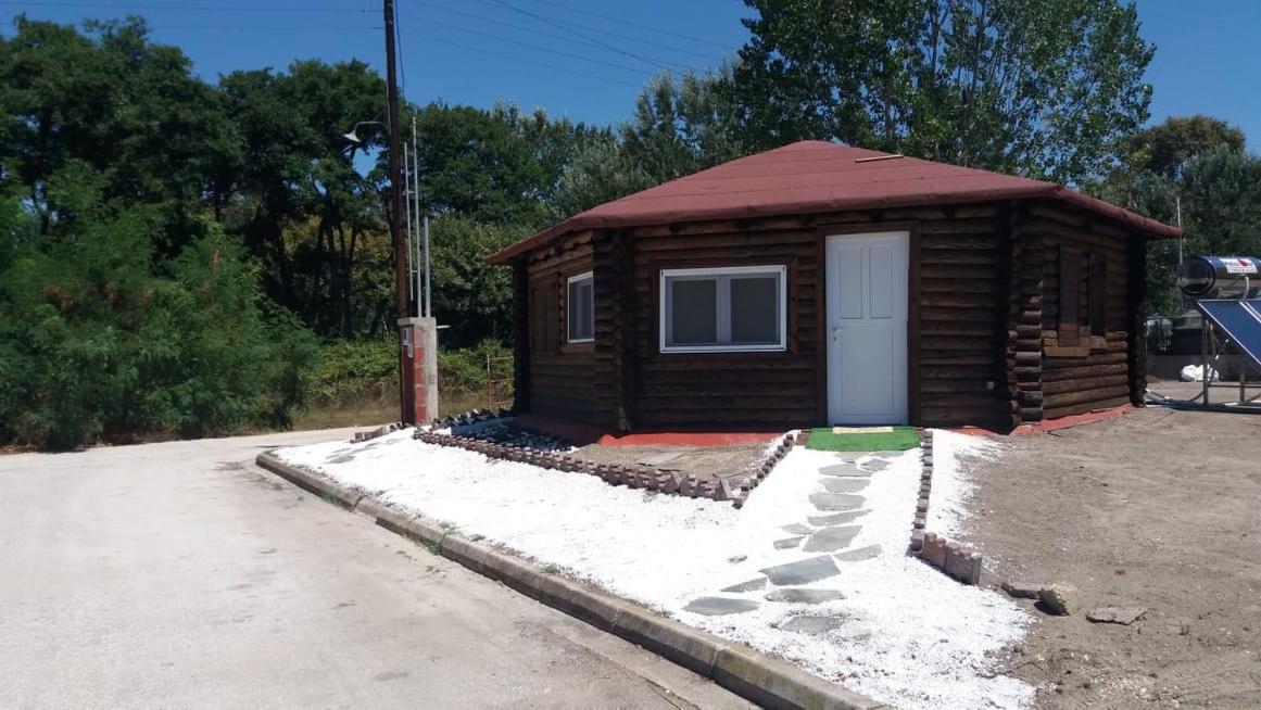 ホテル Wooden House ケラモティ エクステリア 写真